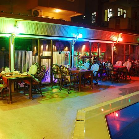 Side Orientt Apartments Luaran gambar