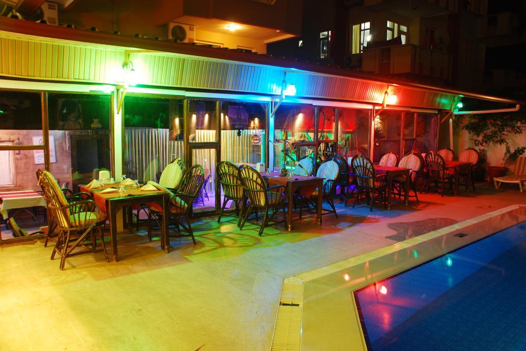 Side Orientt Apartments Luaran gambar