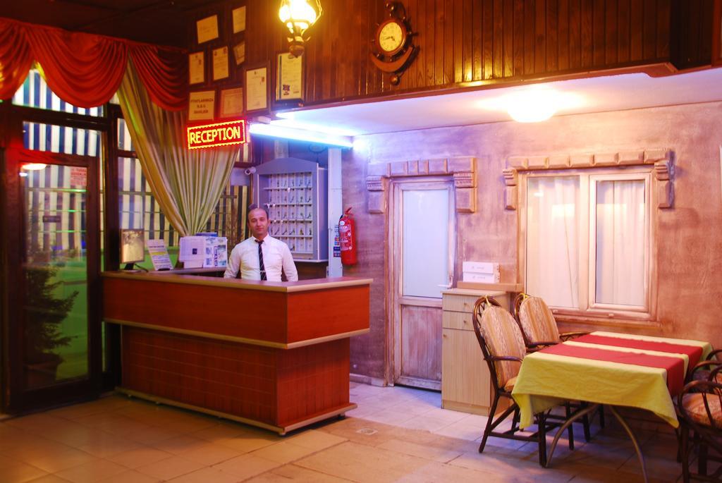 Side Orientt Apartments Luaran gambar