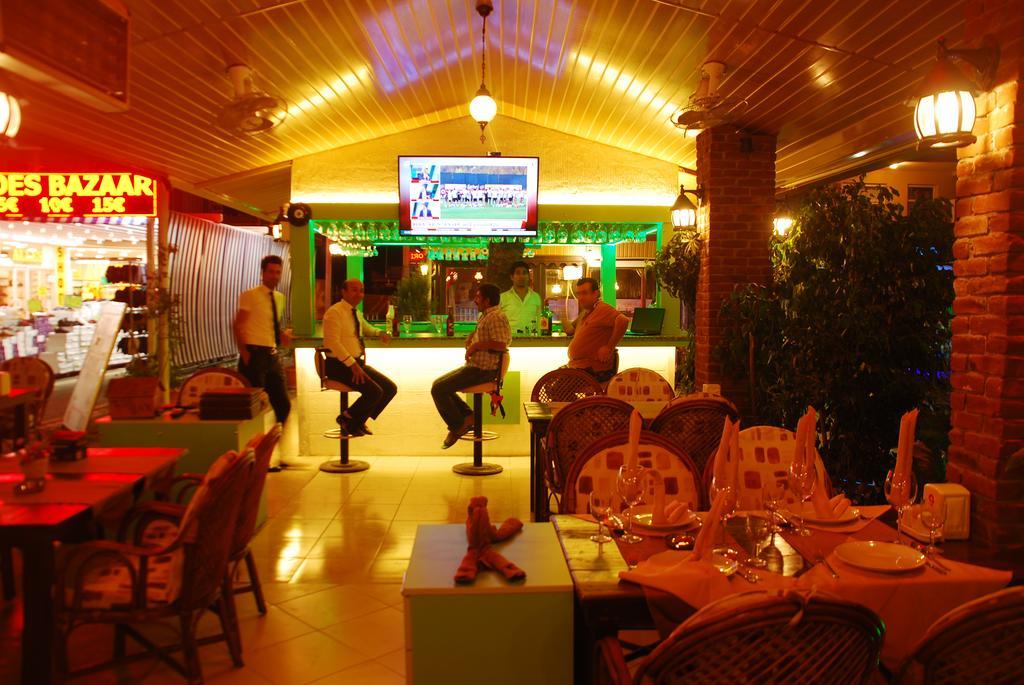 Side Orientt Apartments Luaran gambar