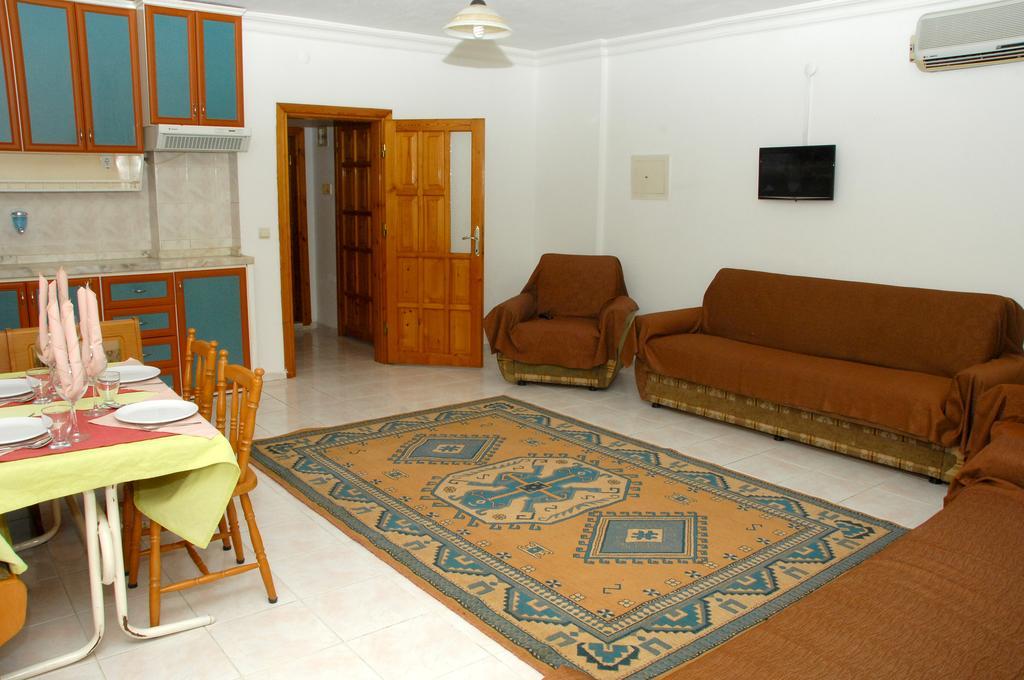 Side Orientt Apartments Luaran gambar