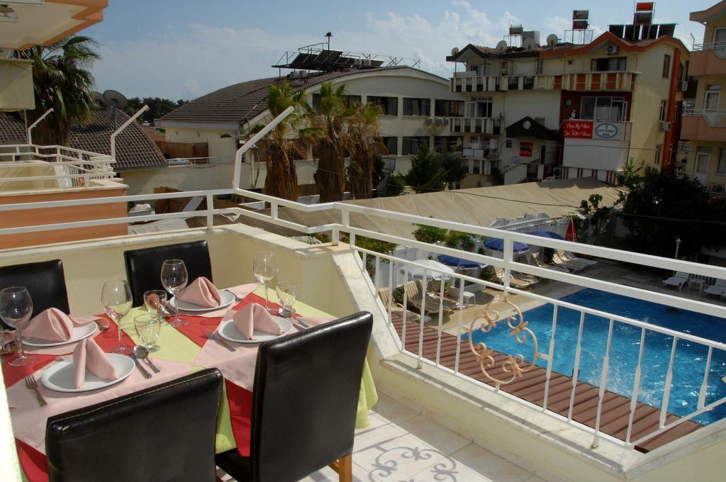 Side Orientt Apartments Luaran gambar