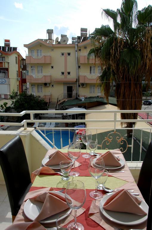 Side Orientt Apartments Luaran gambar